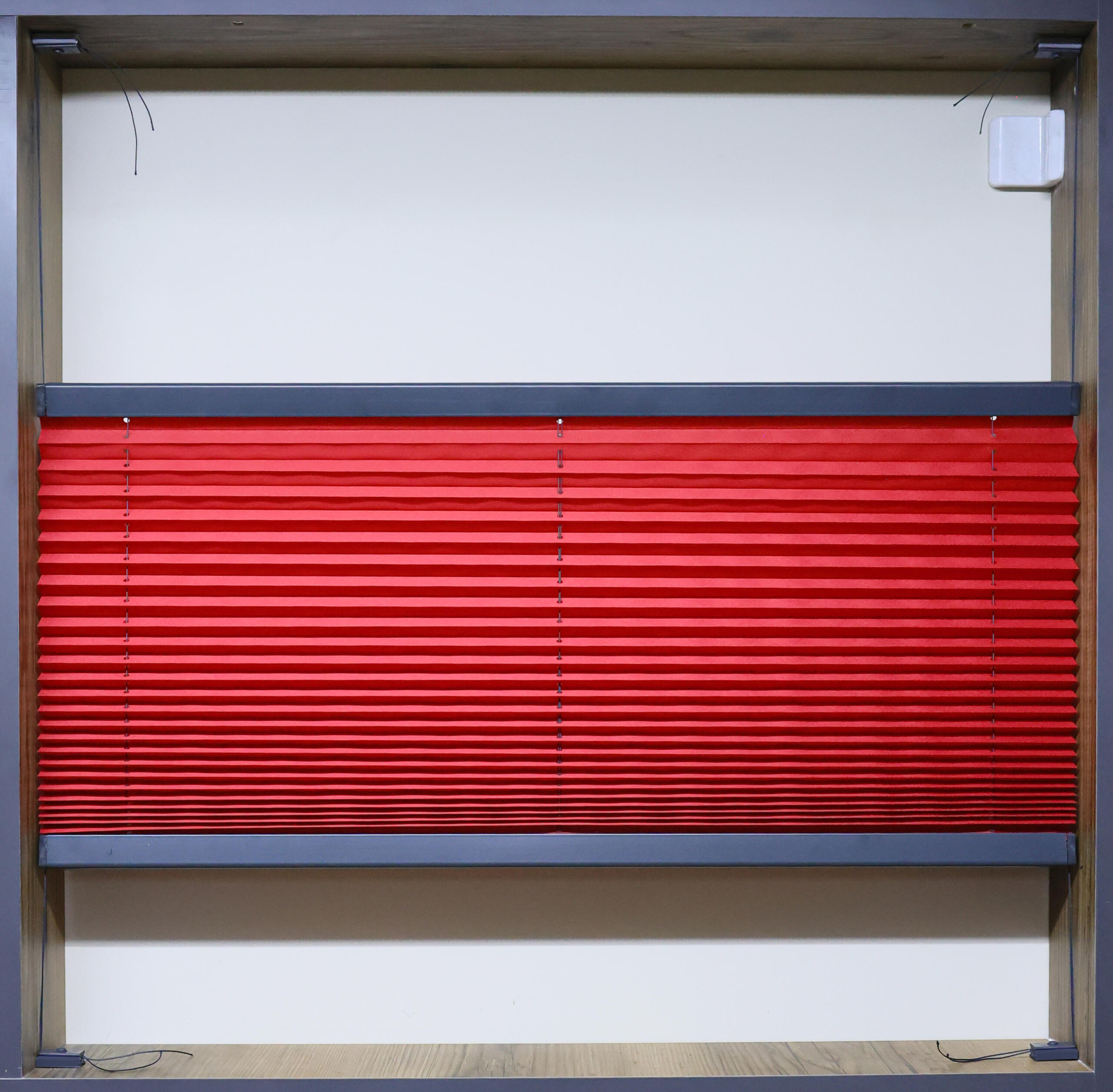 Kırmızı Plise Katlanır Cam Balkon Perdesi – Ofis Perdesi – Mutfak Perdesi – Salon Perdesi - Görsel 2