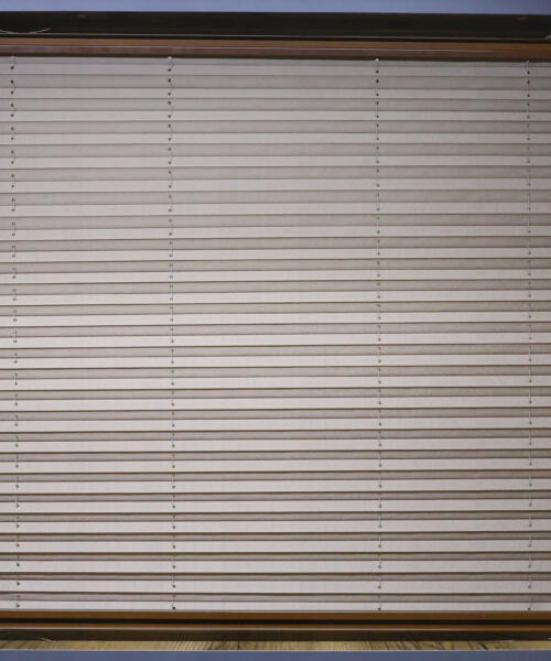 Kahverengi Plise Katlanır Cam Balkon Perdesi – Ofis Perdesi – Mutfak Perdesi – Salon Perdesi